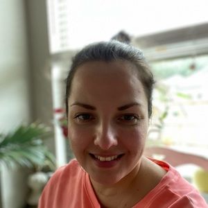 Meet your Posher, Frania